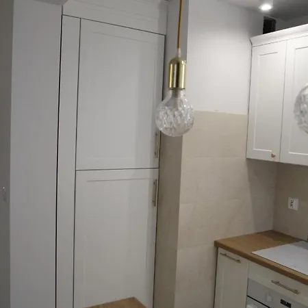 Max Apartment *
