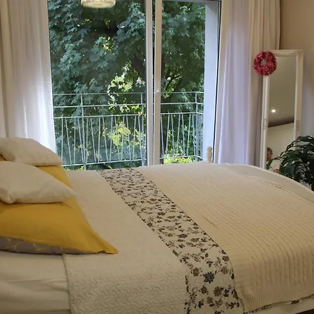 Apartment Max Mikolow