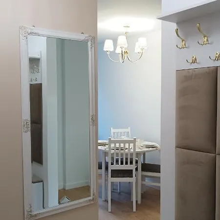 Apartment Max